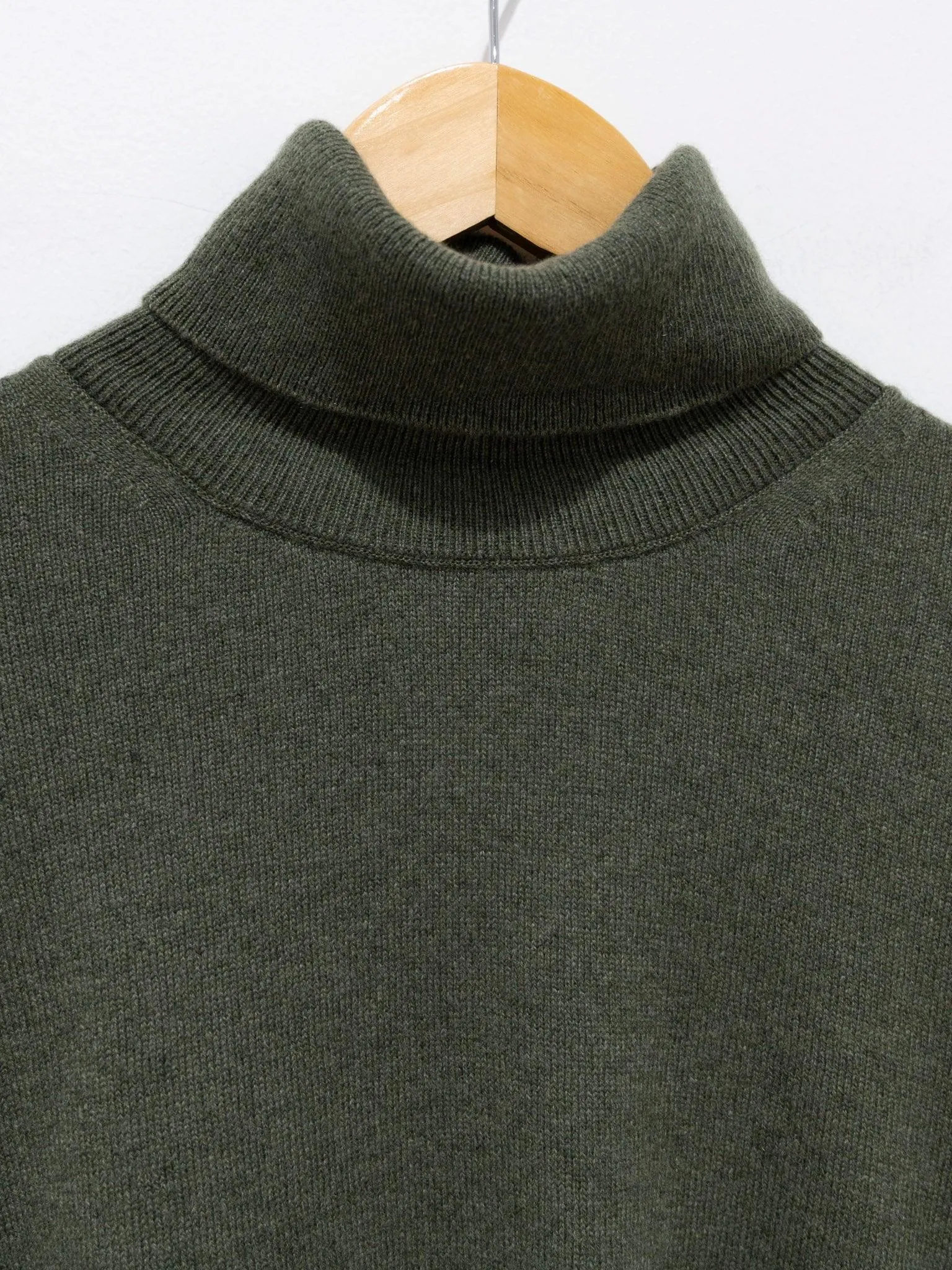 Mambo High Neck Sweater - Military