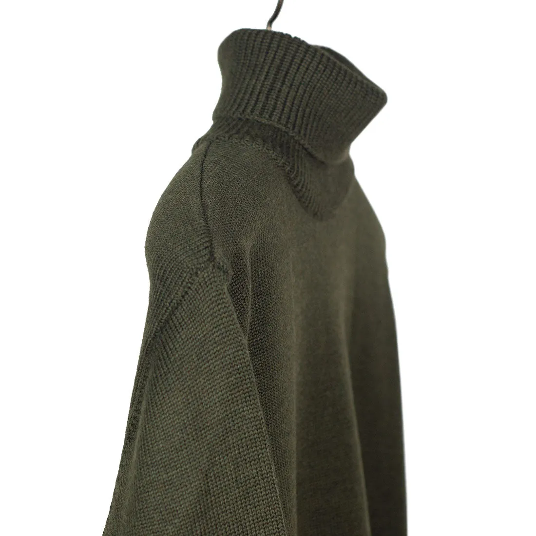 Naval turtleneck sweater in dark green merino wool