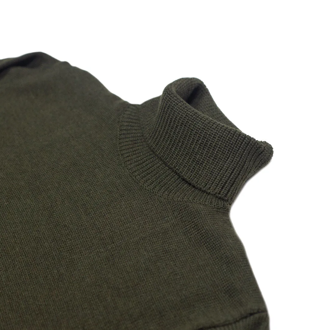 Naval turtleneck sweater in dark green merino wool
